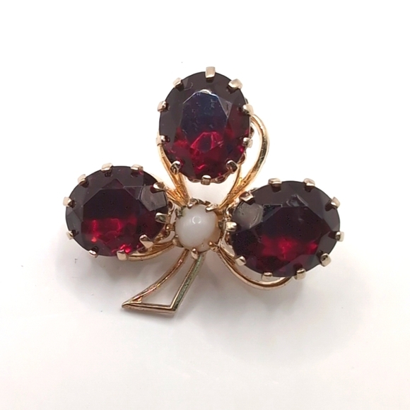 2 Gold Tone Brooches - Pair of Vintage Garnet Glass Faux Pearl Pins 1.25" X 1" - Picture 6 of 9